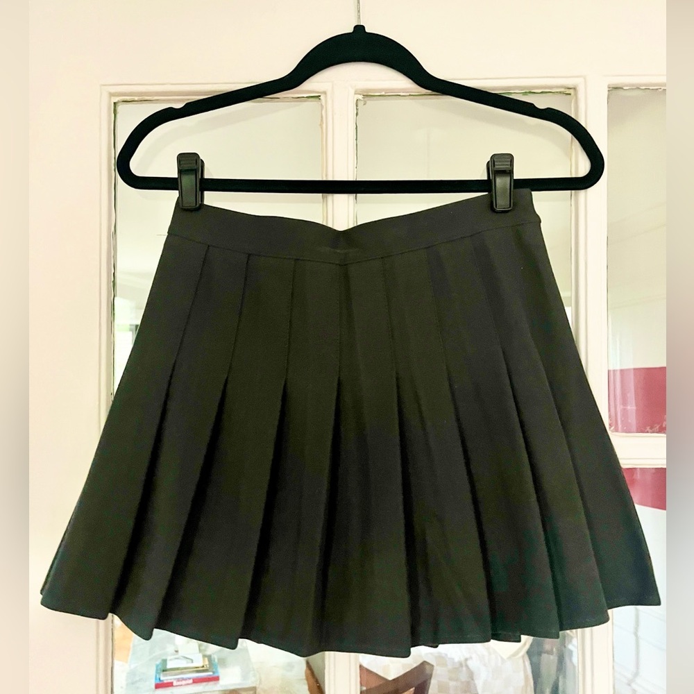 Elegant Dark Teal Pleated Skort